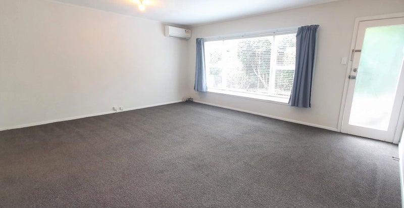 8D Fairleigh Avenue, Mount Albert, Auckland - Carousel 2