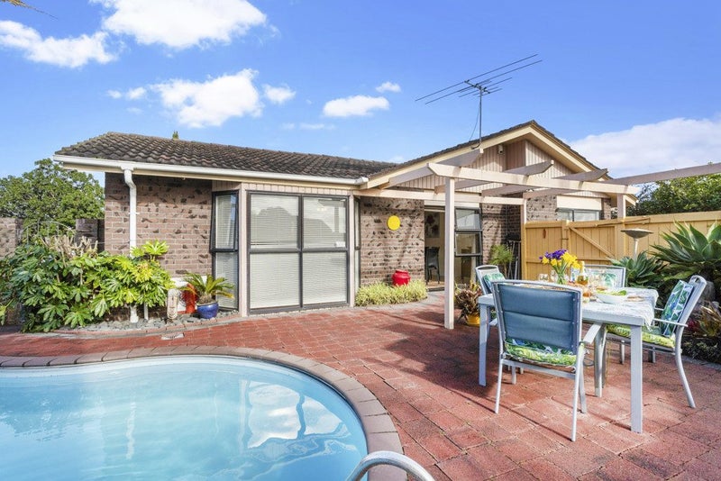 2 Mariposa Avenue, Lynfield, Auckland - Carousel 1