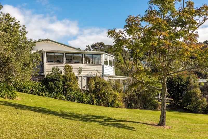 94 Ostend Road, Ostend, Waiheke Island - Carousel 1