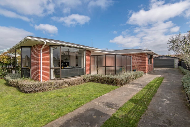 12 Clipper Place, Redwood, Christchurch - Carousel 1