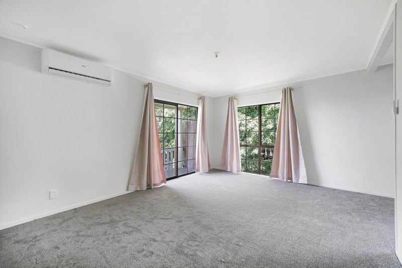 15 Montego Place, Weymouth, Auckland - Carousel 2