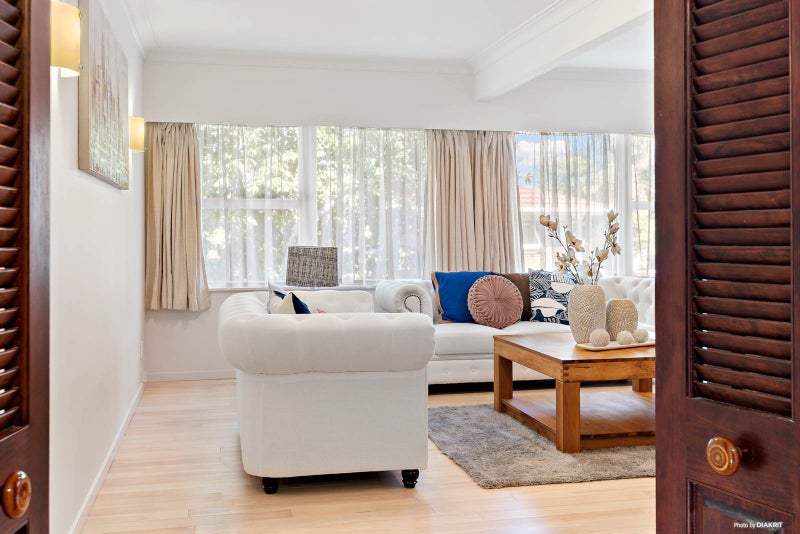 6 Pennycook Place, Sunnyhills, Auckland - Carousel 2