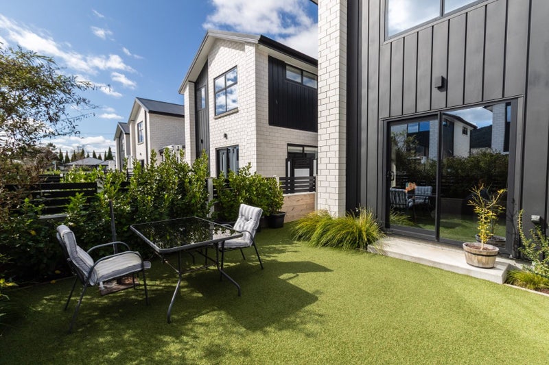 7 Oliver Place, Trentham, Upper Hutt - Carousel 25