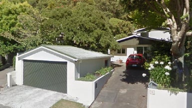 6 Tawa Street, Eastbourne, Lower Hutt - Carousel 1