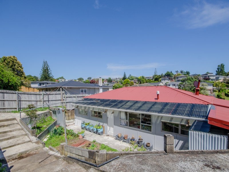 2/25 Quona Avenue, Waikowhai, Auckland - Carousel 2
