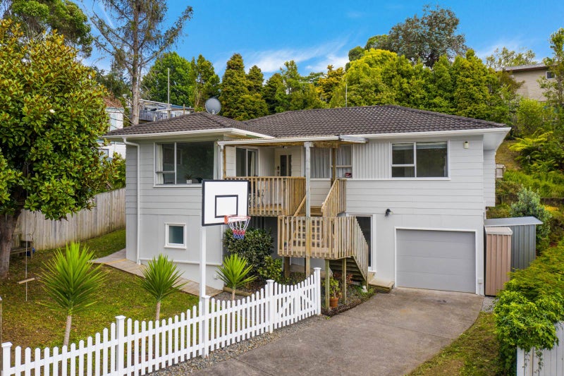 21 Cottam Grove, Northcross, Auckland - Carousel 1