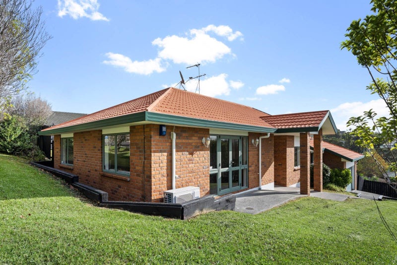 27 Carling Avenue, Massey, Auckland - Carousel 2