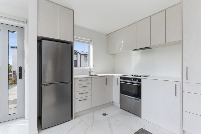 4/24 Kelwyn Road, Kelston, Auckland - Carousel 2