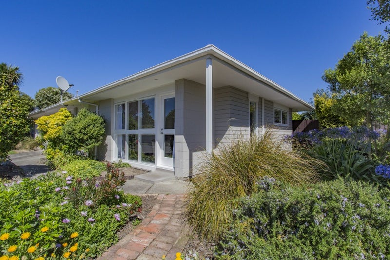 2/5 Sarabande Avenue, Redwood, Christchurch - Carousel 2