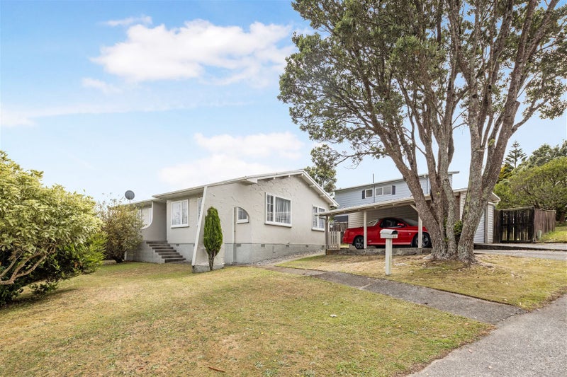 104 Stewart Drive, Newlands, Wellington - Carousel 1
