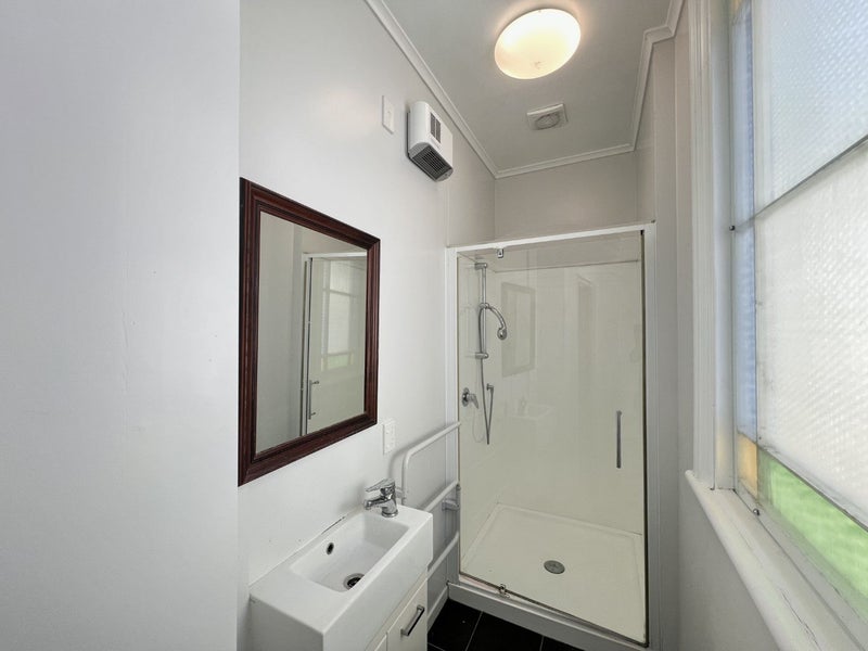 25 Austin Street, Mount Victoria, Wellington - Carousel 14