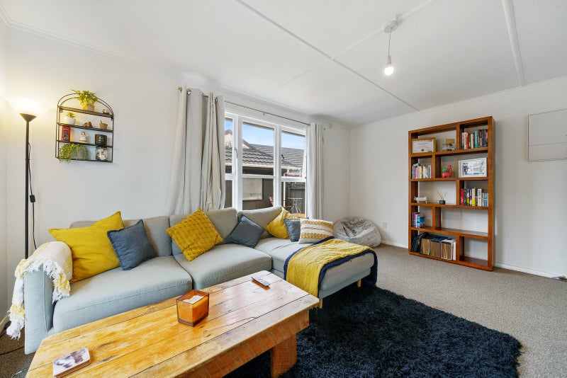 1/9 Cottle Street, Avalon, Lower Hutt - Carousel 2