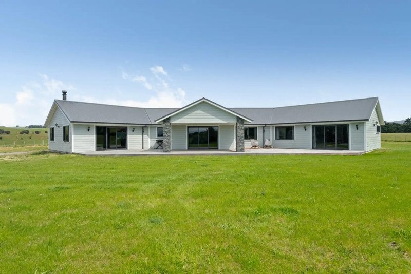 117 Ruakokoputuna Road, Ruakokoputuna, Martinborough - Carousel 1