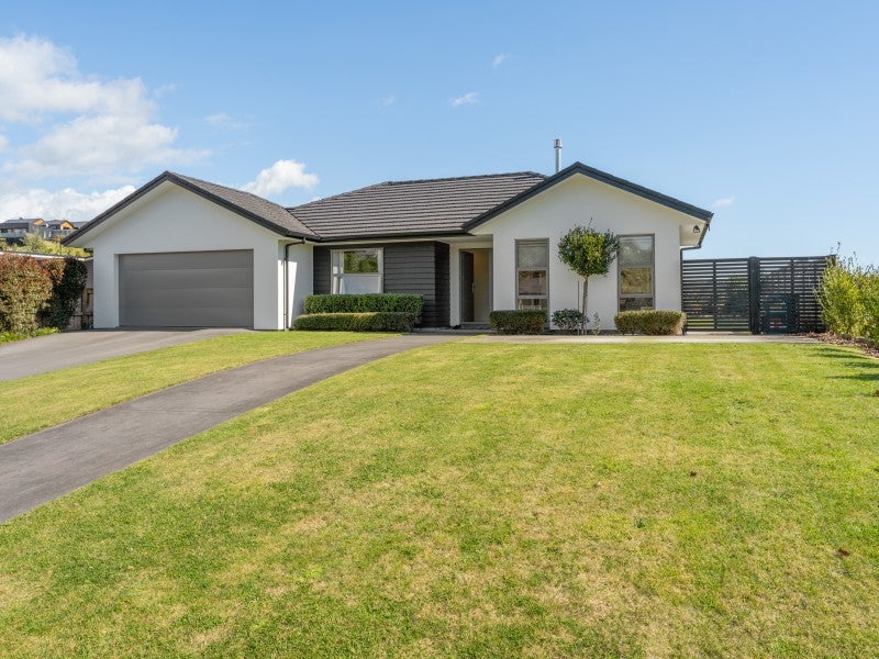 18 Fernbrook Drive, Hurworth - Carousel 1