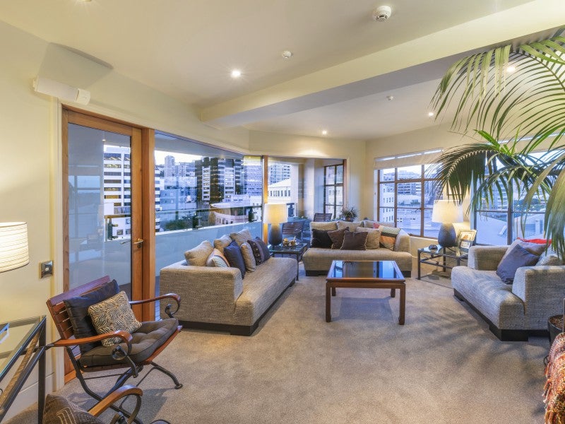8/126 Wakefield Street, Te Aro, Wellington - Carousel 1