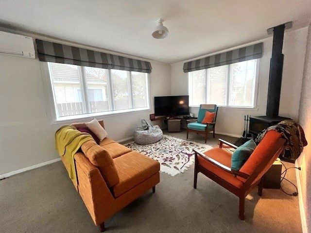 32 Pilcher Crescent, Naenae, Lower Hutt - Carousel 2