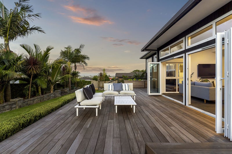 5 Hastie Avenue, Mangere Bridge, Auckland - Carousel 2