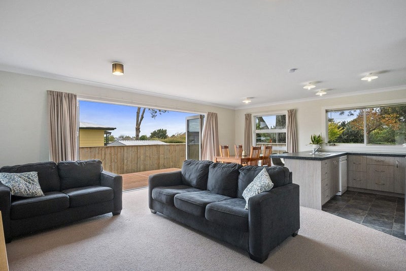 3B Upham Terrace, Roslyn, Palmerston North - Carousel 2