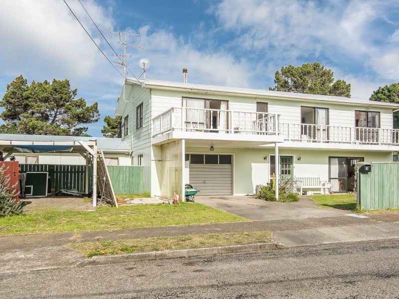 16 Atua Street, Waikanae Beach, Waikanae - Carousel 15