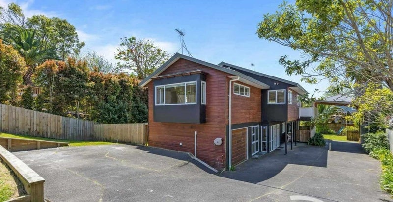46 Tauhinu Road, Greenhithe, Auckland - Carousel 1