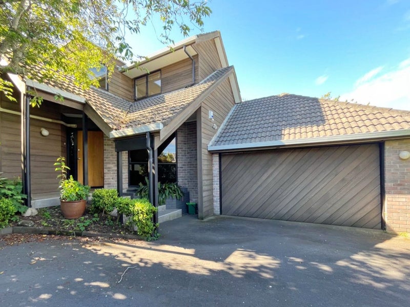 17A Karetu Road, Greenlane, Auckland - Carousel 1