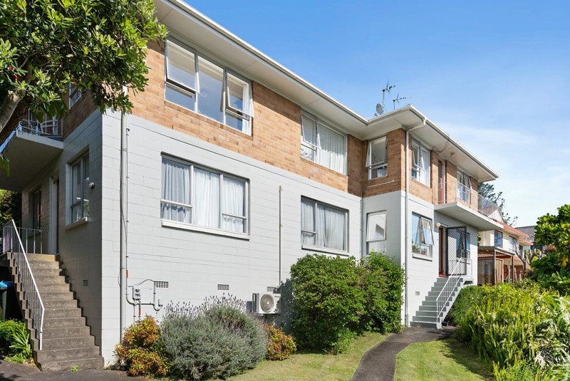 6/10 Fowlds Avenue, Sandringham, Auckland - Carousel 1