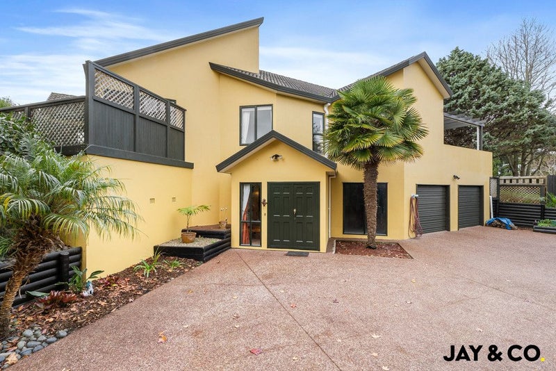 39 Polo Prince Drive, Manurewa - Carousel 1