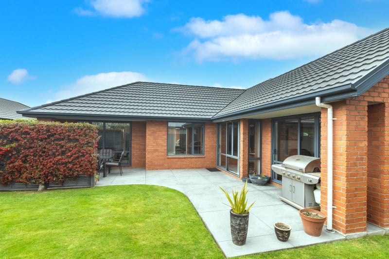 42 Burbank Drive, Aidanfield, Christchurch - Carousel 15