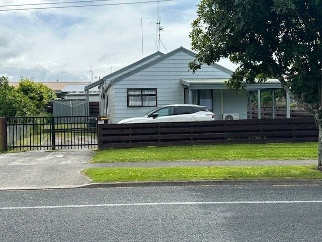 38A Kaitemako Road, Welcome Bay, Tauranga - Carousel 1