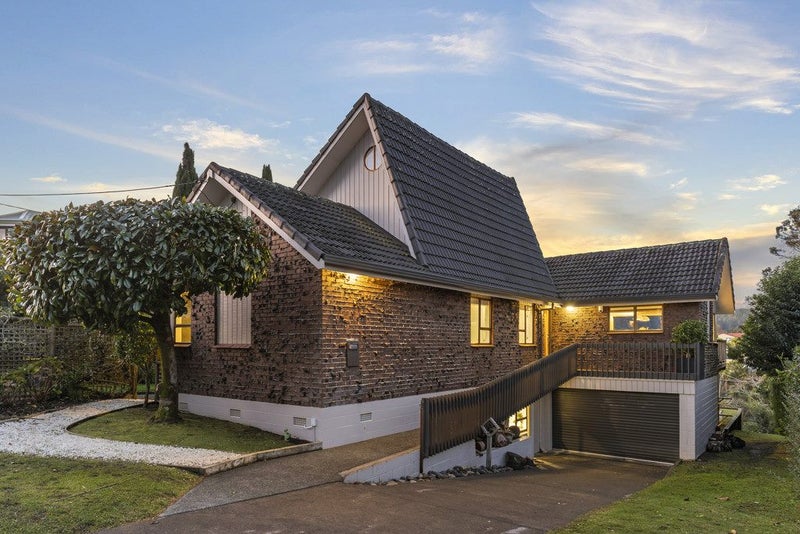 24 Beach Haven Road, Beach Haven, Auckland - Carousel 2