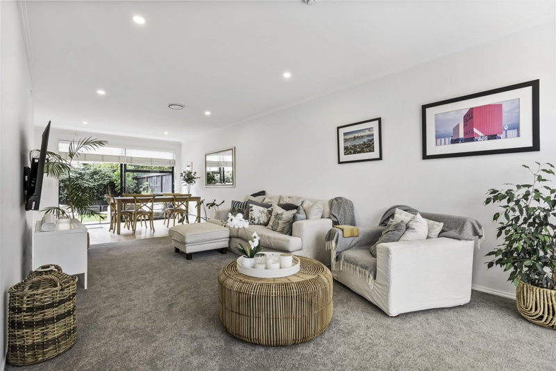 53 Scoria Crescent, Stonefields, Auckland - Carousel 2