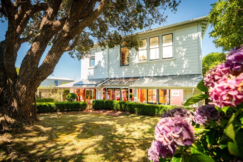 42 Central Terrace, Kelburn, Wellington - Carousel 1