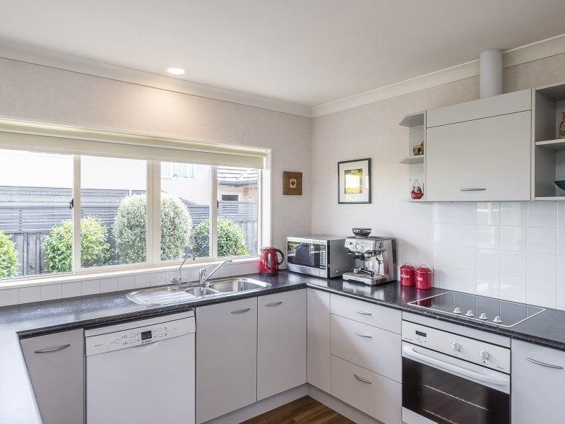 38 Realm Drive, Paraparaumu - Carousel 2