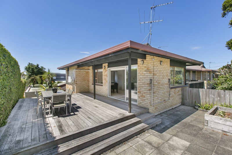 1/57 Rawhiti Road, Onehunga, Auckland - Carousel 1
