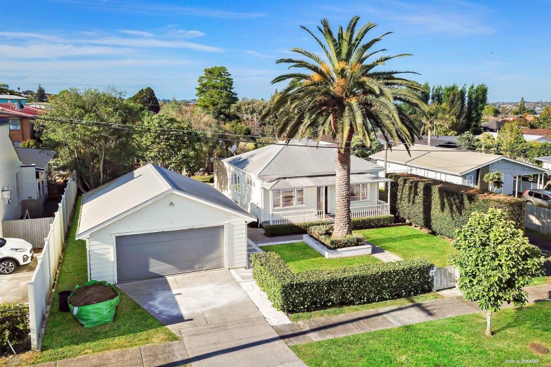 10 Kings Road, Panmure, Auckland - Carousel 1