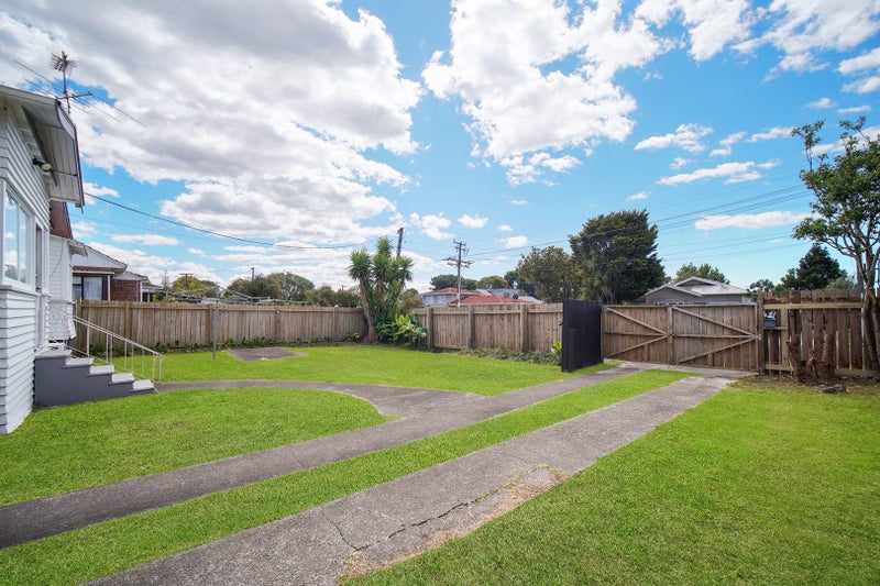 1/36 Miro Street, New Lynn, Auckland - Carousel 12