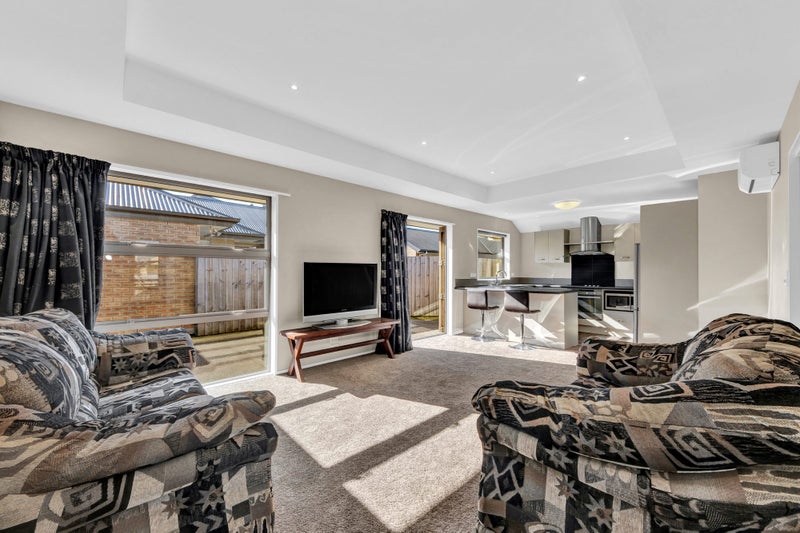 2/31 Veitches Road, Casebrook, Christchurch - Carousel 2