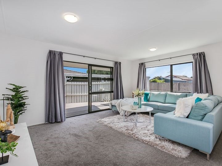 1/12 Melleray Place, Randwick Park, Auckland - Carousel 2