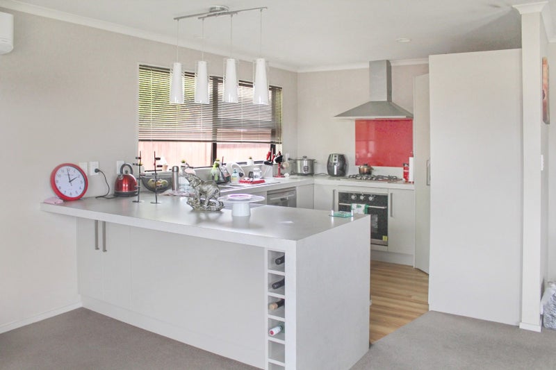 33A Rosalie Terrace, Kelvin Grove, Palmerston North - Carousel 2
