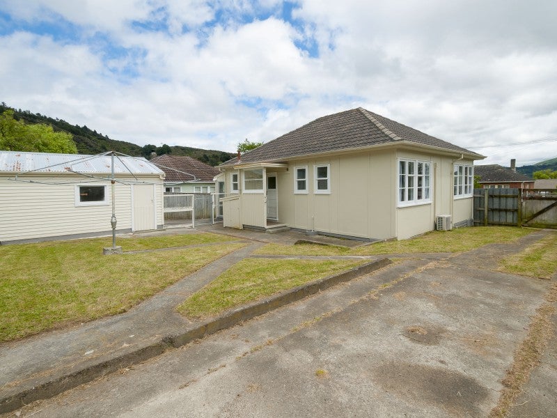1 Newcombe Street, Naenae, Lower Hutt - Carousel 9