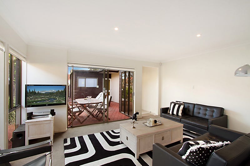 2/13 Tagalad Road, Mission Bay, Auckland - Carousel 1