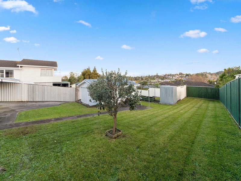 100 Lantana Road, Green Bay, Auckland - Carousel 18