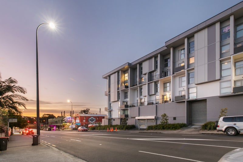 16/2 Western Springs Road, Kingsland, Auckland - Carousel 1