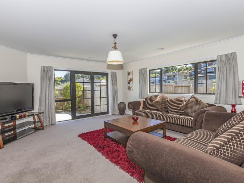 36 Arahiwi Grove, Tirohanga, Lower Hutt - Carousel 2