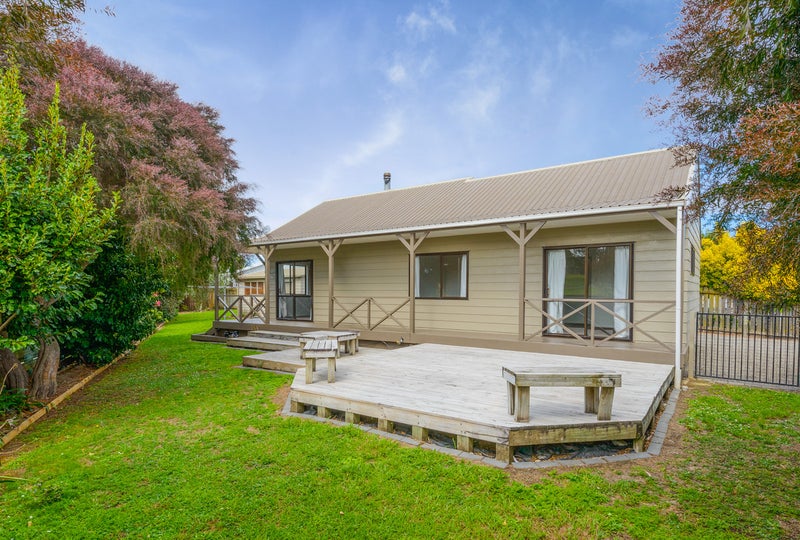 11 Peter Hall Drive, Kelvin Grove, Palmerston North - Carousel 2