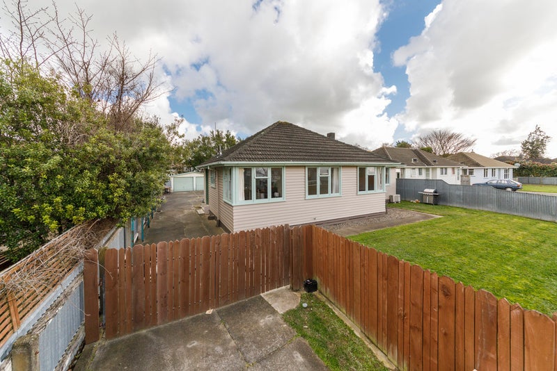 6 Rochester Street, Awapuni, Palmerston North - Carousel 1