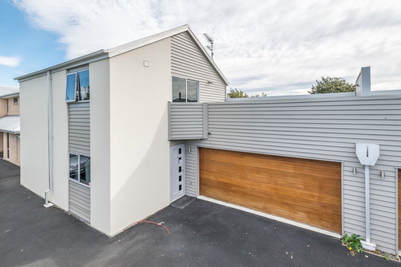 31B Grafton Street, Waltham, Christchurch - Carousel 1