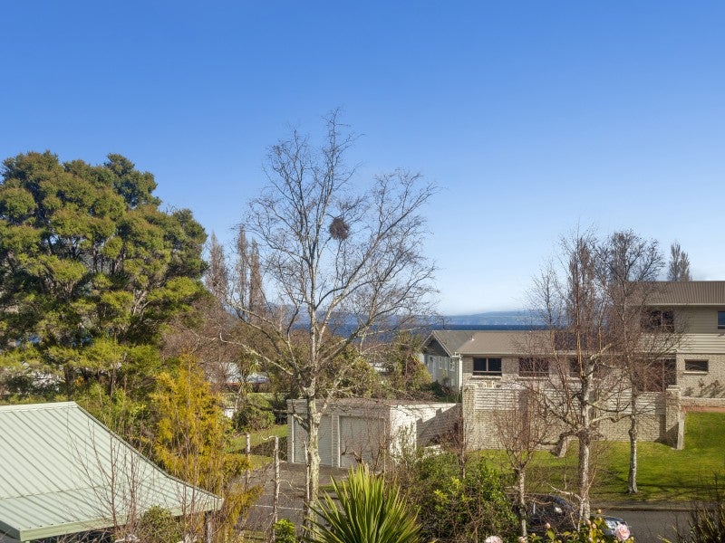 21 Marina Terrace, Kinloch, Taupō - Carousel 25
