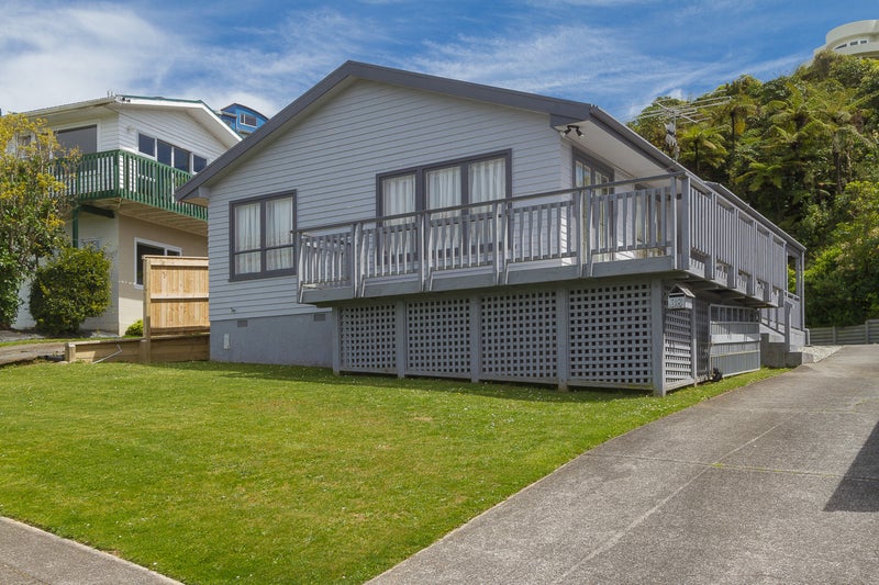38 Redvers Drive, Belmont, Lower Hutt - Carousel 1