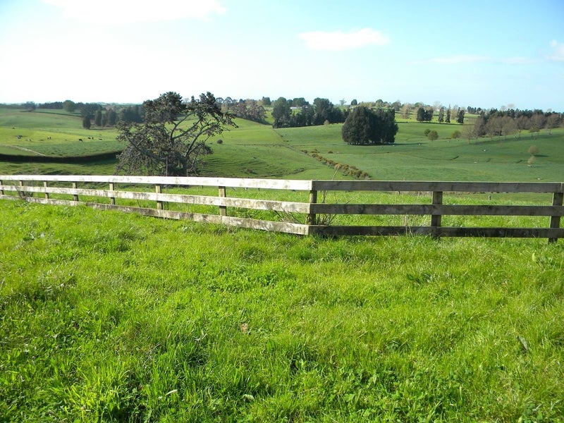 36 Anderson Road, Ngahinapouri - Carousel 2